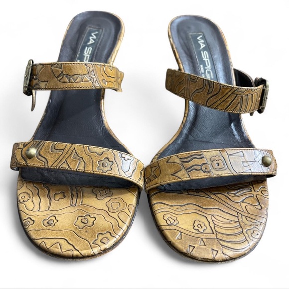 Italian Leather tooled Kitten heels - Picture 2 of 6